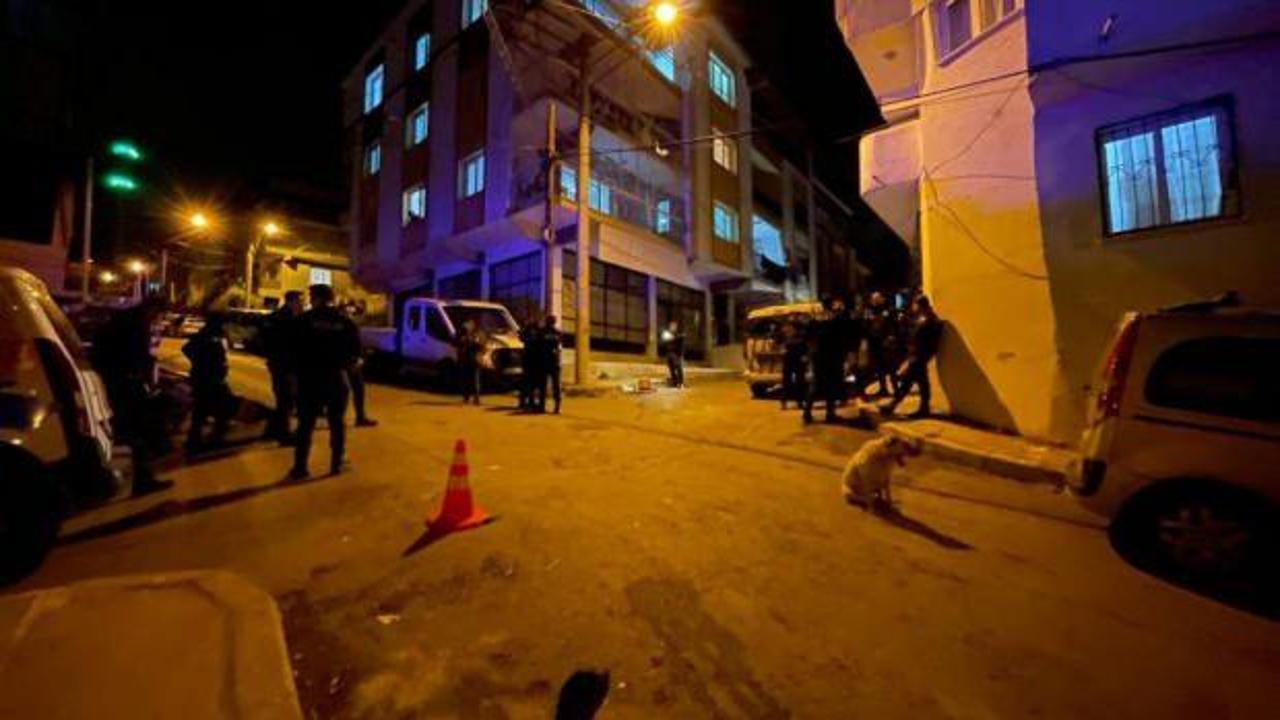 İzmir’de bıçaklı kavga: 1’i ağır 2 yaralı