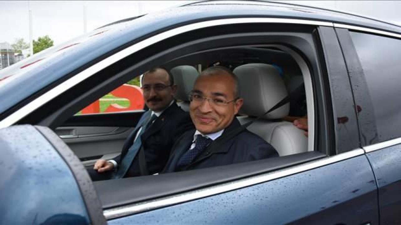 Azerbaycan Ekonomi Bakanı Cabbarov, Samsun'da Togg kullandı