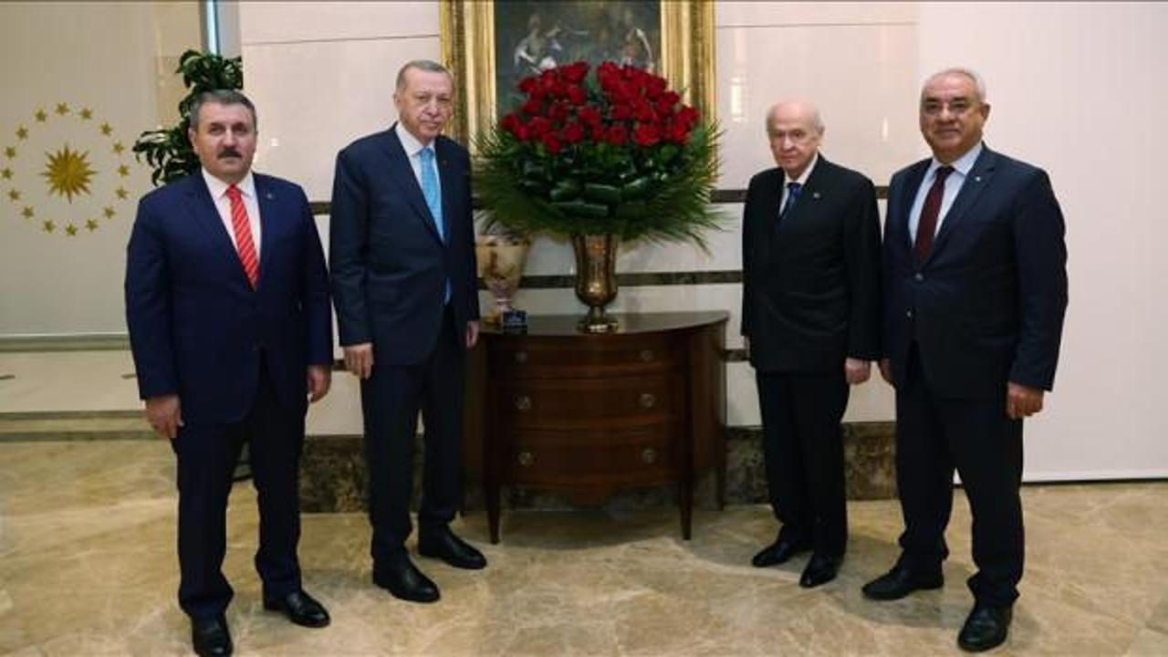 Bahçeli, Destici ve Aksakal'dan Başkan Erdoğan'a "geçmiş olsun" ziyareti