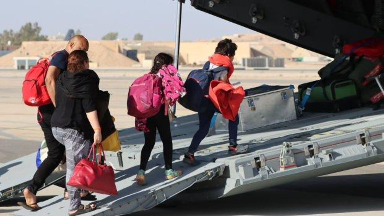 Sudan'dan büyük tahliye: Uçak ve gemiler peş peşe kalkıyor