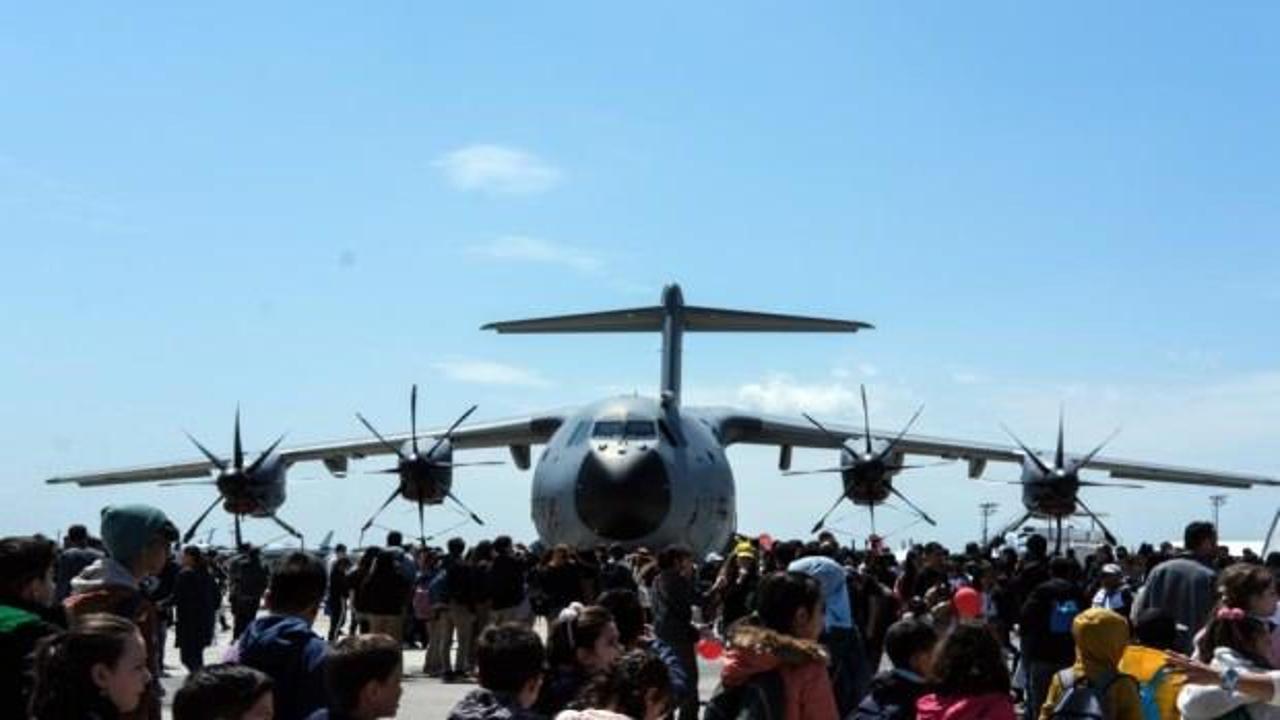 TEKNOFEST ikinci gününde binlerce ziyaretçiyi ağırlıyor