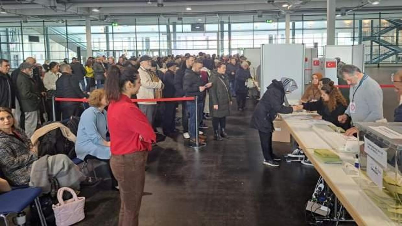 FT: T&uuml;rkiye'deki se&ccedil;imlere yurt dışından rekor katılım