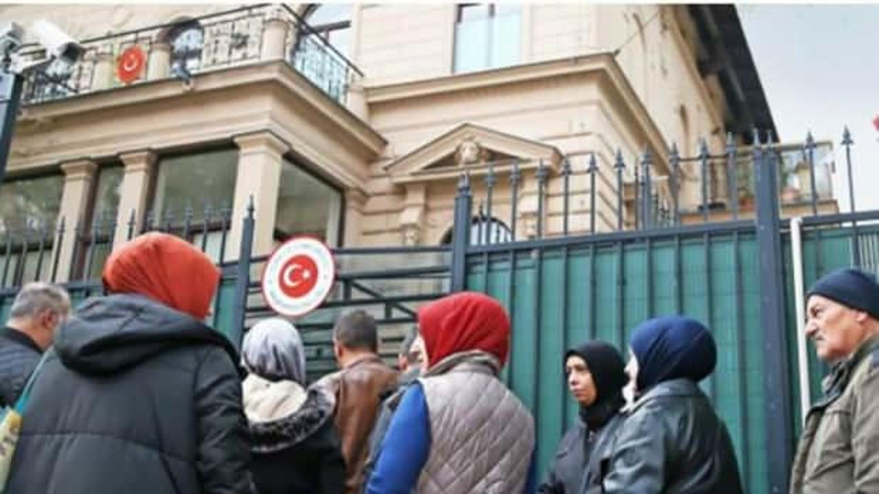 Alman basını se&ccedil;imlere rekor katılımı yazdı: Hi&ccedil; b&ouml;yle olmamıştı...