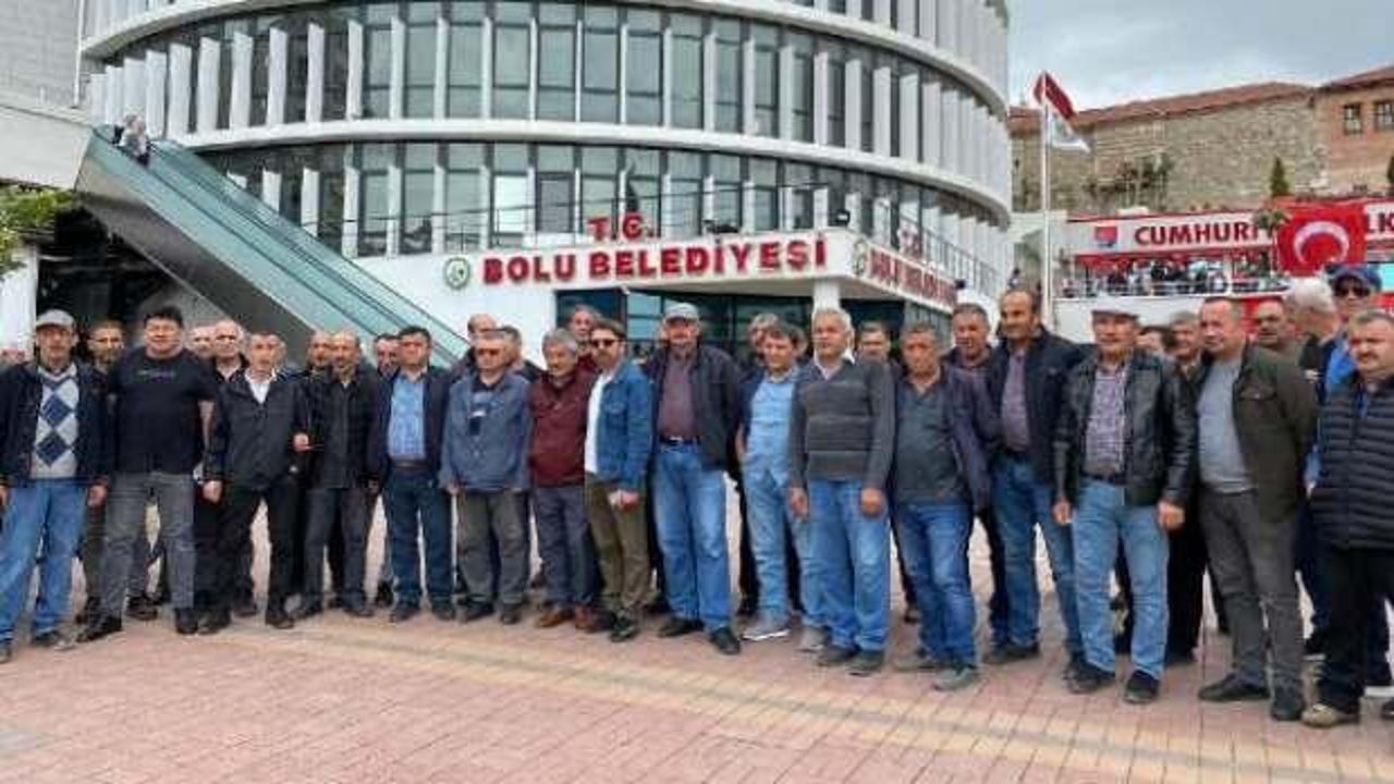 İş&ccedil;iler isyan etti! Bolu Belediyesi &ouml;n&uuml;nde eylem
