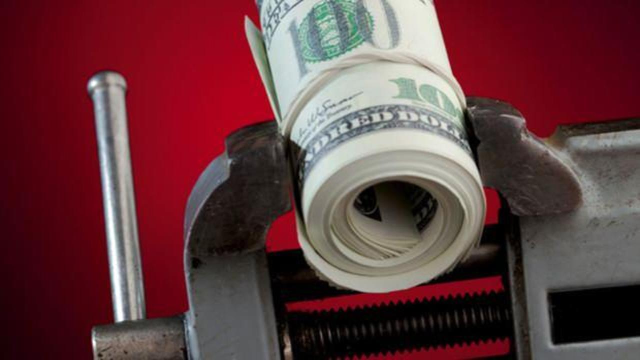 Katar'dan 'para birimi dolara endekslenebilir' sinyali