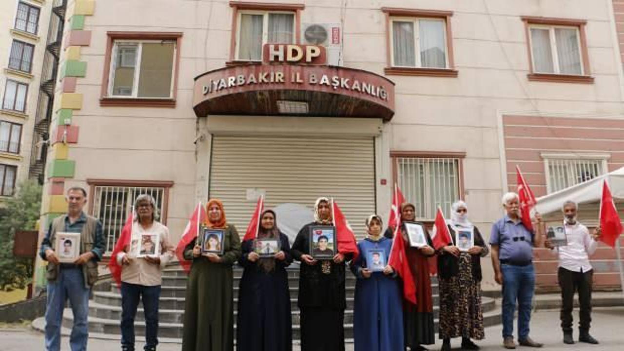 Evlat nöbeti tutan ailelerden Erdoğan'a tebrik: Çadırımız bayram havasında