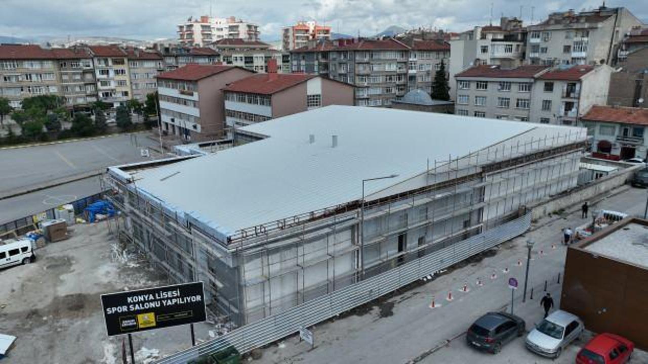 Tarihi Konya Lisesi spor ve konferans salonunda sona geliniyor