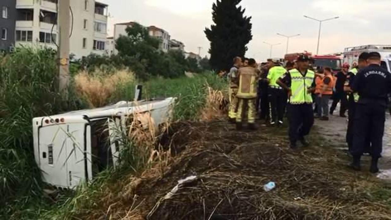 İzmir'de cezaevi nakil aracı devrildi: Sürücü ve 10 asker yaralı