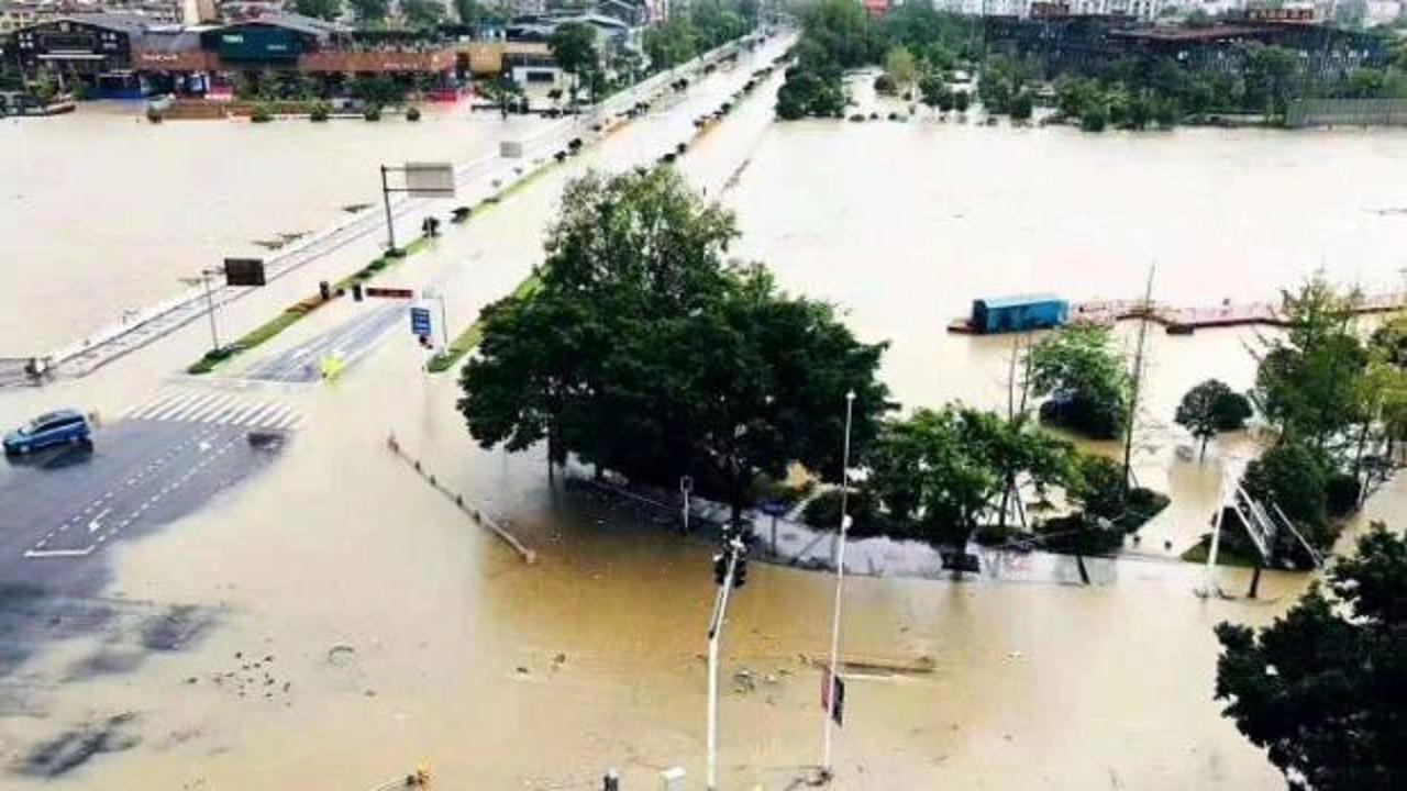 Çin’de aşırı yağış sonrası felaket: 14 ölü