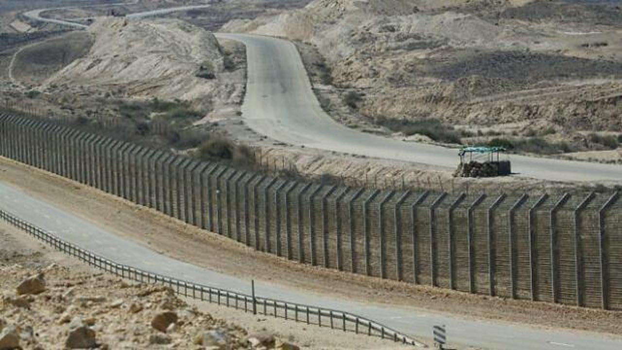 İsrail’in Mısır sınırında 2 asker öldürüldü