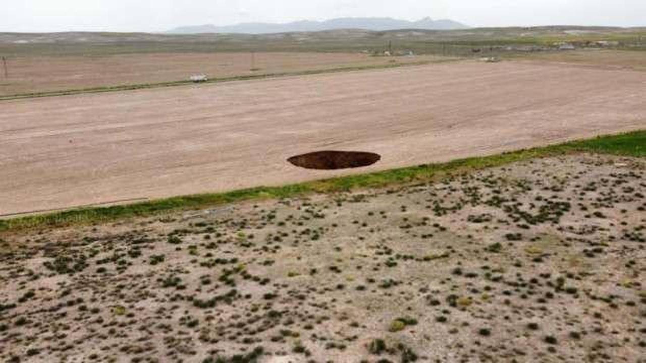 Konya'da 25 metre &ccedil;apında obruk meydan geldi