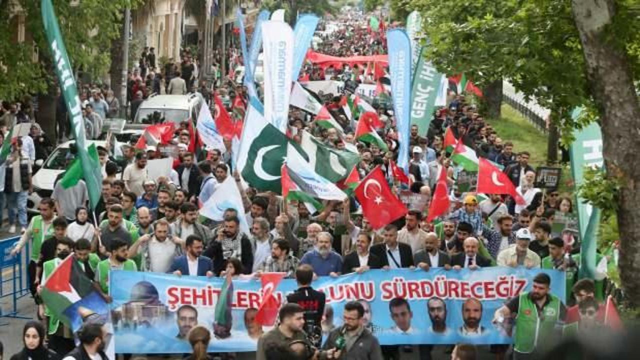 "Mavi Marmara" saldırısının 13. yılı nedeniyle İstanbul'da yürüyüş düzenlendi