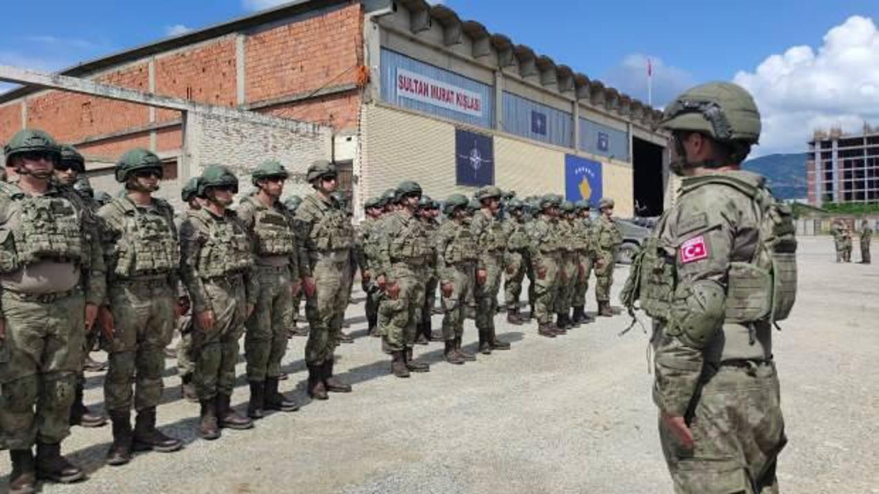 Türk komandolar Kosova'da