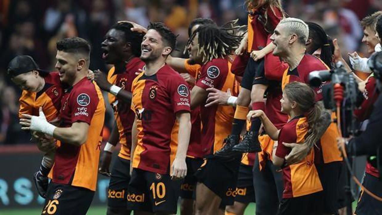 Galatasaray'da 7 ayrılık! Sözleşmeleri sona erdi