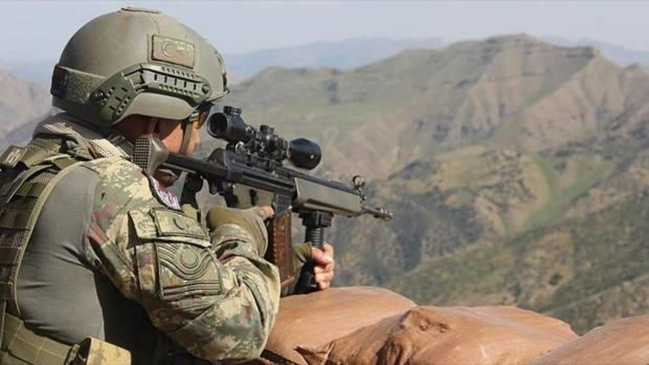 Bakan Soylu duyurdu: 3 PKK'lı terörist silahlarıyla birlikte ölü olarak ele geçirildi!