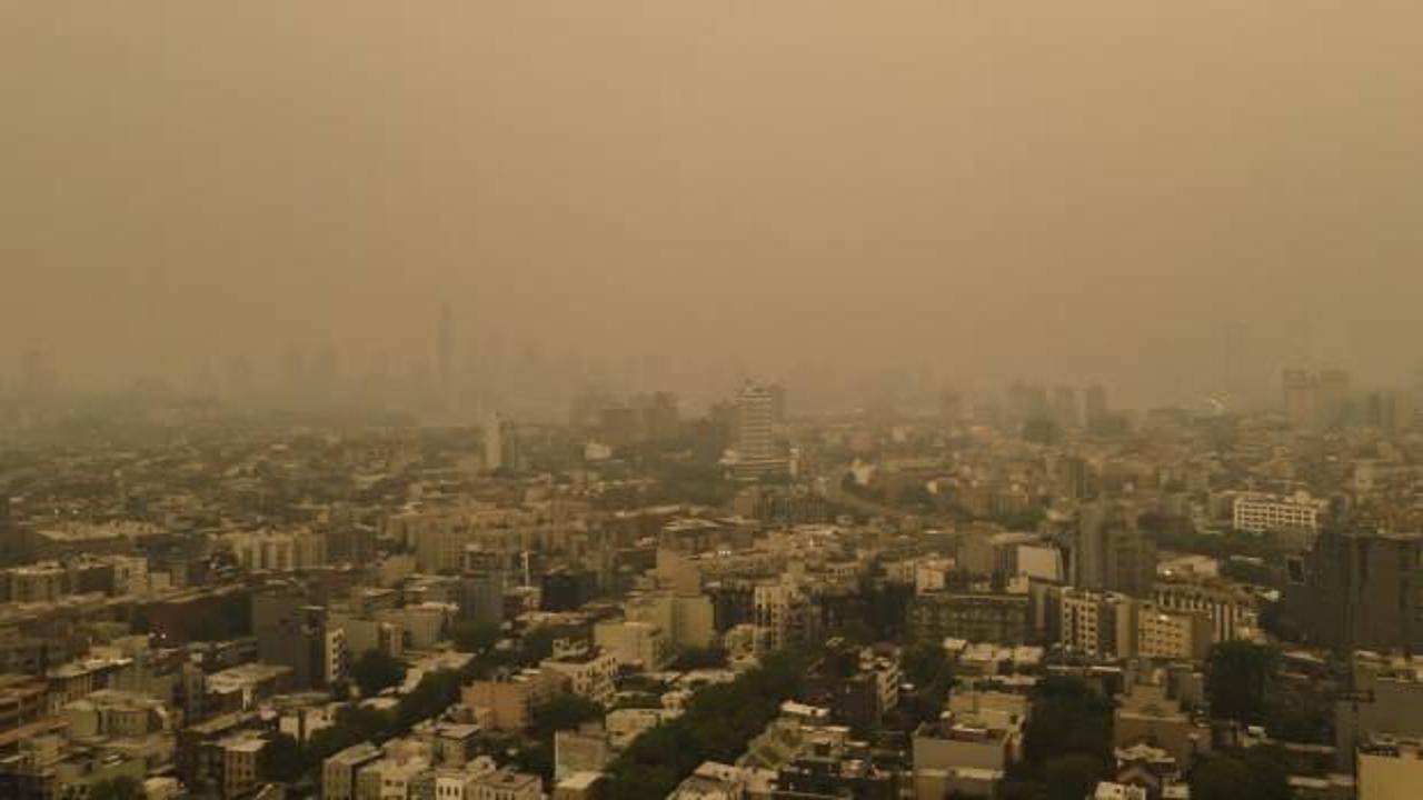Kanada'daki orman yangınlarının dumanı New York'a kadar yayıldı