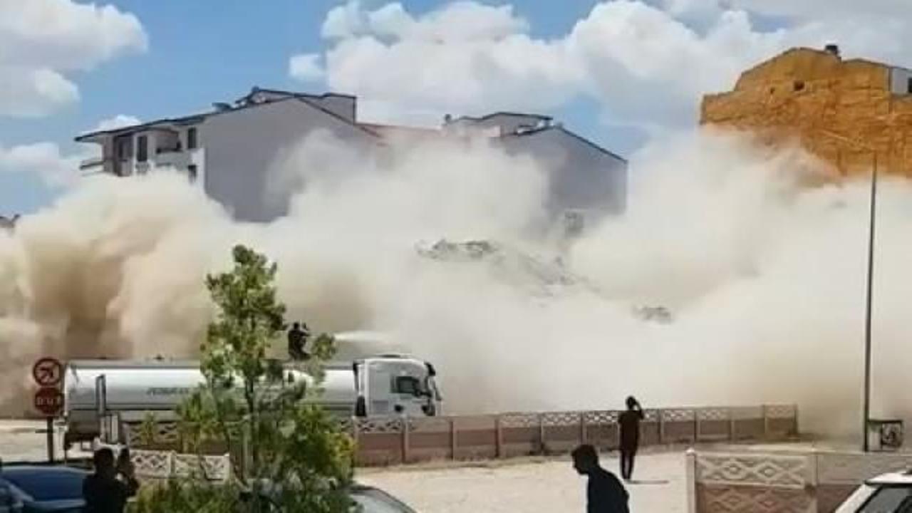Elazığ&rsquo;da 5 katlı bina korna sesi ile yıkıldı