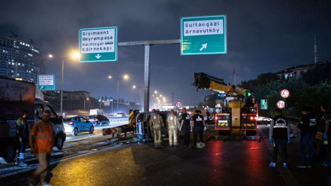 İstanbul'da iki ayrı trafik kazasında 2 kişi &ouml;ld&uuml;