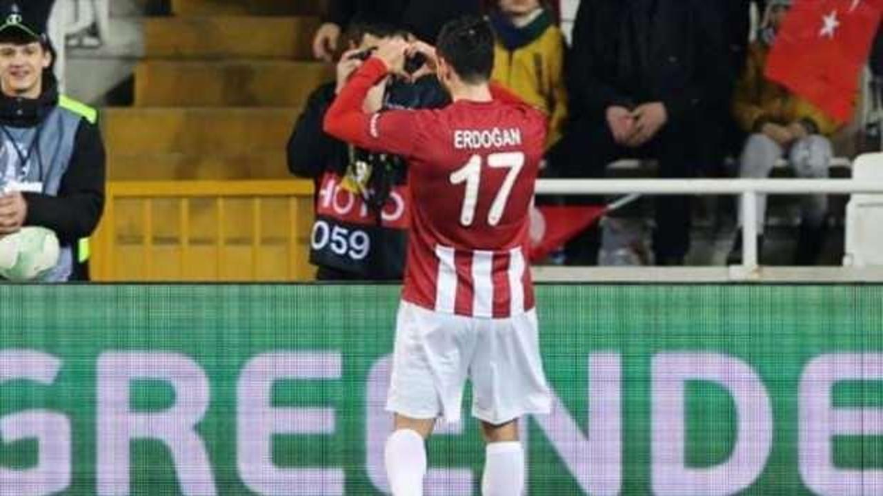 Sivassporlu futbolcuya büyük onur! Yılın golü seçildi