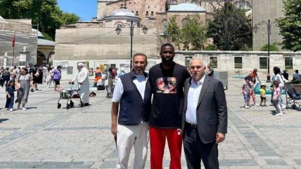 Real Madridli yıldız Rüdiger, Ayasofya'yı ziyaret etti