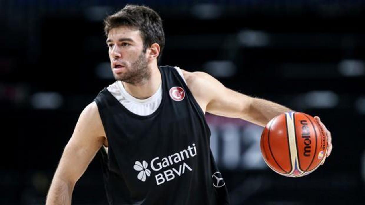 Beşiktaş, milli basketbolcu Berk Uğurlu'yu kadrosuna dahil etti