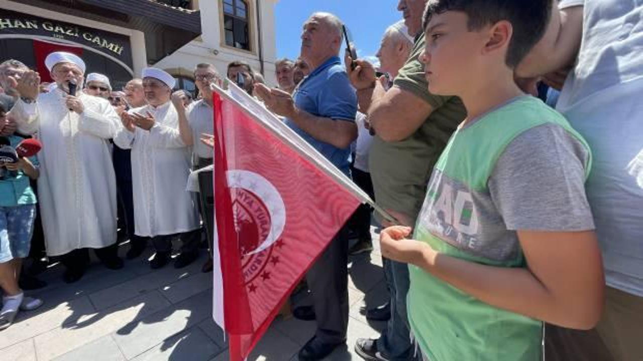 Yahya Bakır: Kutsal kitabımızın yakılmasına izin vermek tek kelimeyle al&ccedil;aklıktır