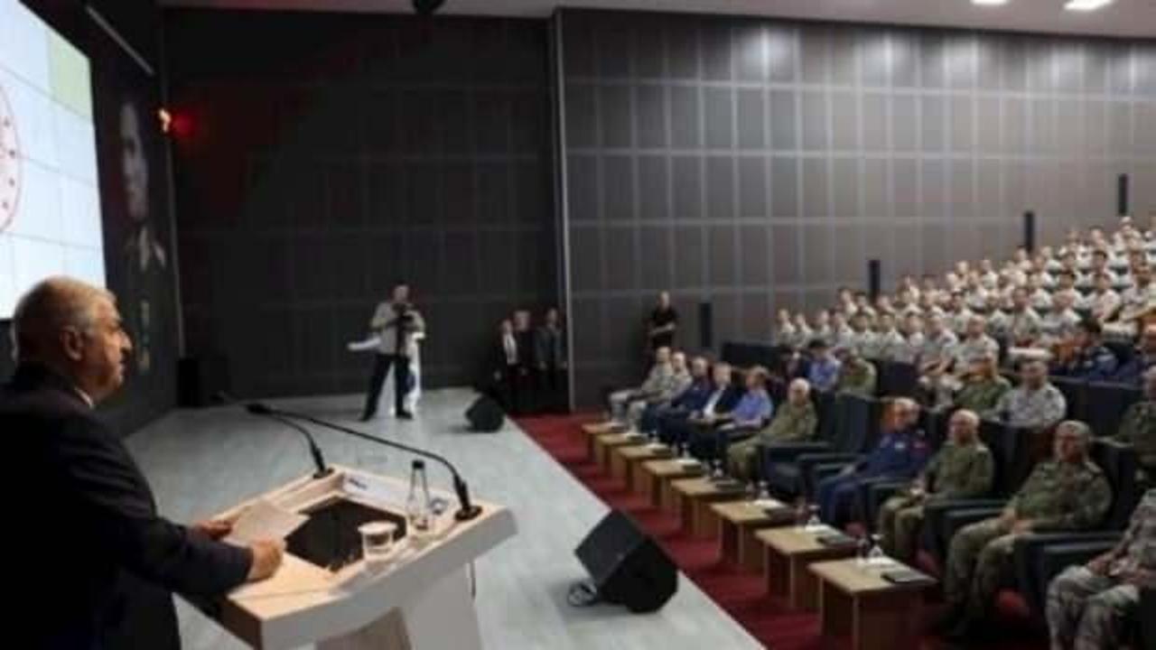 Milli Savunma Bakanı Yaşar G&uuml;ler ve TSK komuta kademesinden Mehmet&ccedil;ik&rsquo;e bayram ziyareti