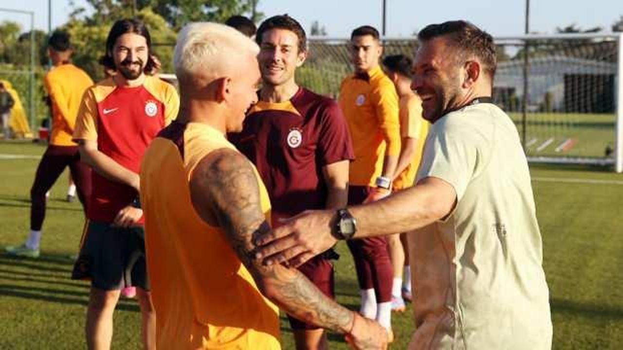 Son şampiyon Galatasaray sezonu a&ccedil;tı!