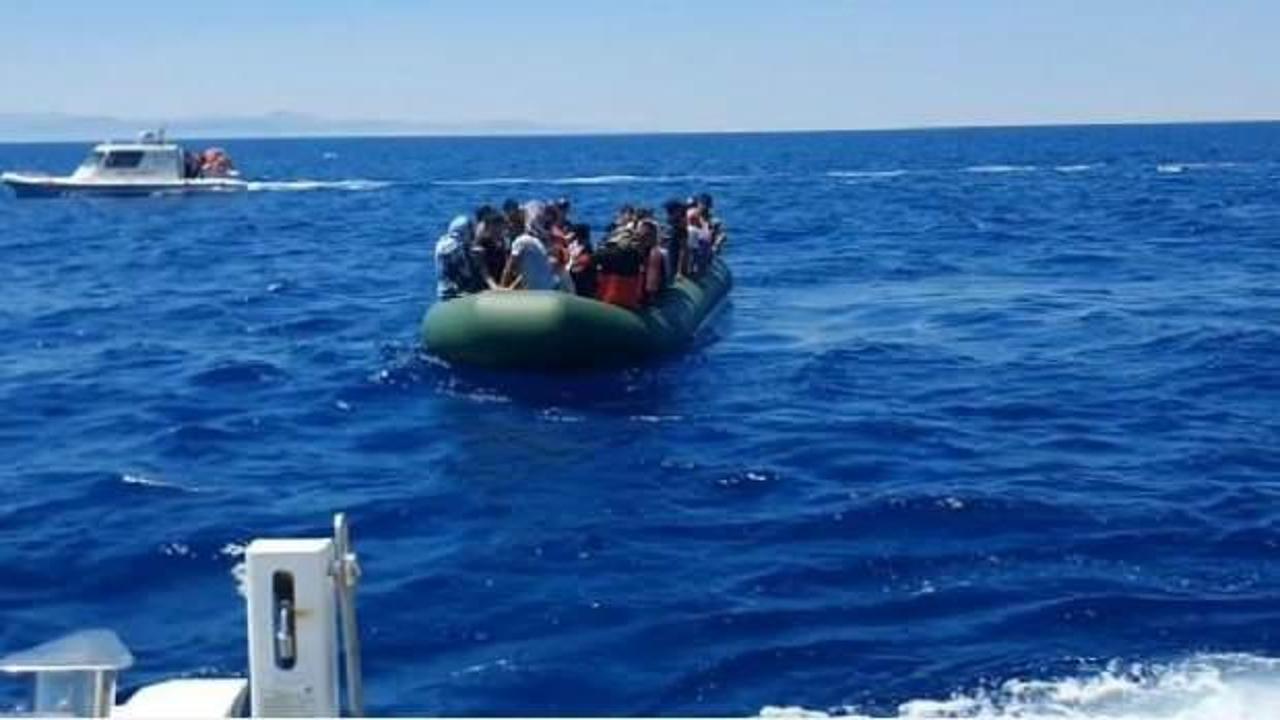 Çanakkale'de, Yunanistan'ın geri ittiği 84 göçmen kurtarıldı