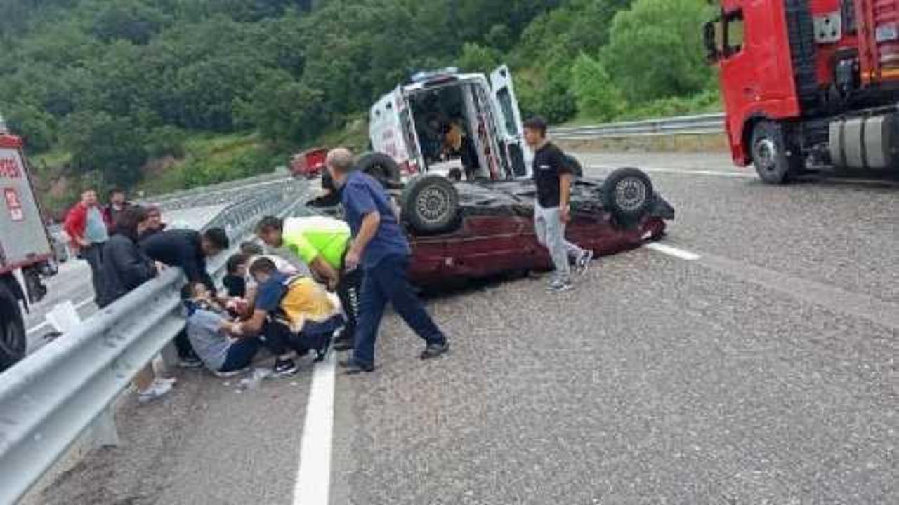 Zonguldak'ta otomobiller çarpıştı: 1'i bebek 8 yaralı