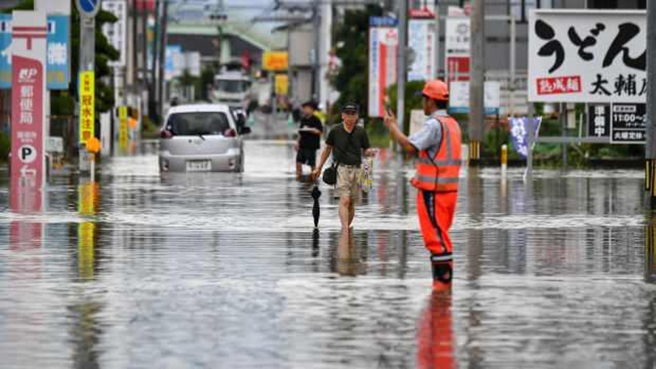 Japonya'da şiddetli yağış: 5 ölü