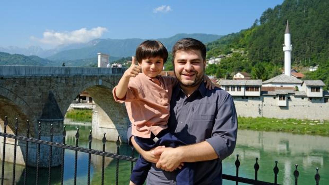 Minik Selihman bu defa Bosna&rsquo;nın acısına ses verdi