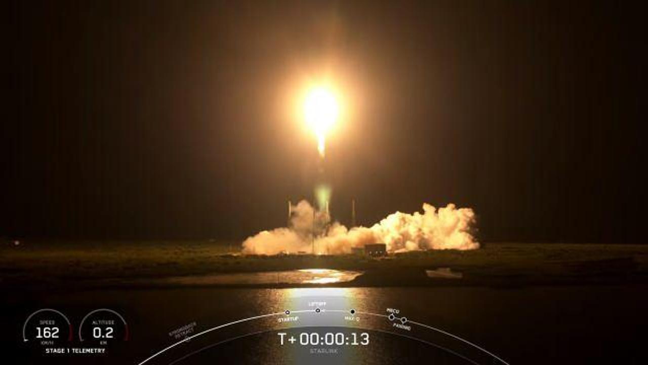 SpaceX, 54 Starlink uydusunu daha yörüngeye fırlattı!