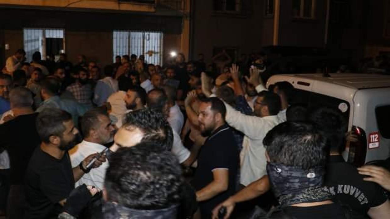 H&Uuml;DA PAR&rsquo;ın il sekterini &ouml;ld&uuml;ren ş&uuml;pheliye evinin &ouml;n&uuml;nde lin&ccedil; girişimi