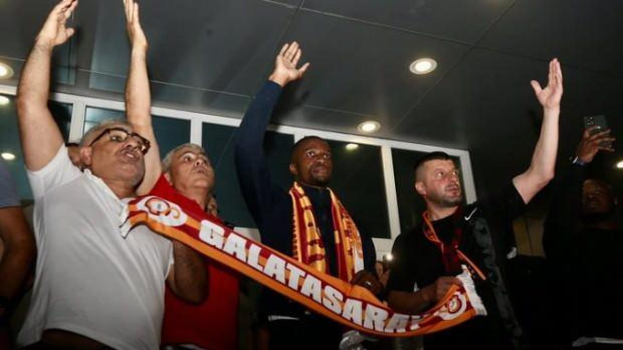 Wilfried Zaha, İstanbul'a geldi