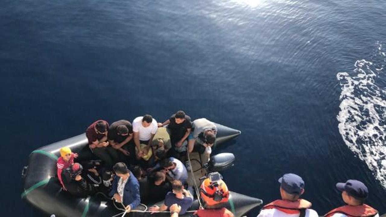 Ayvalık açıklarında 16 düzensiz göçmen yakalandı
