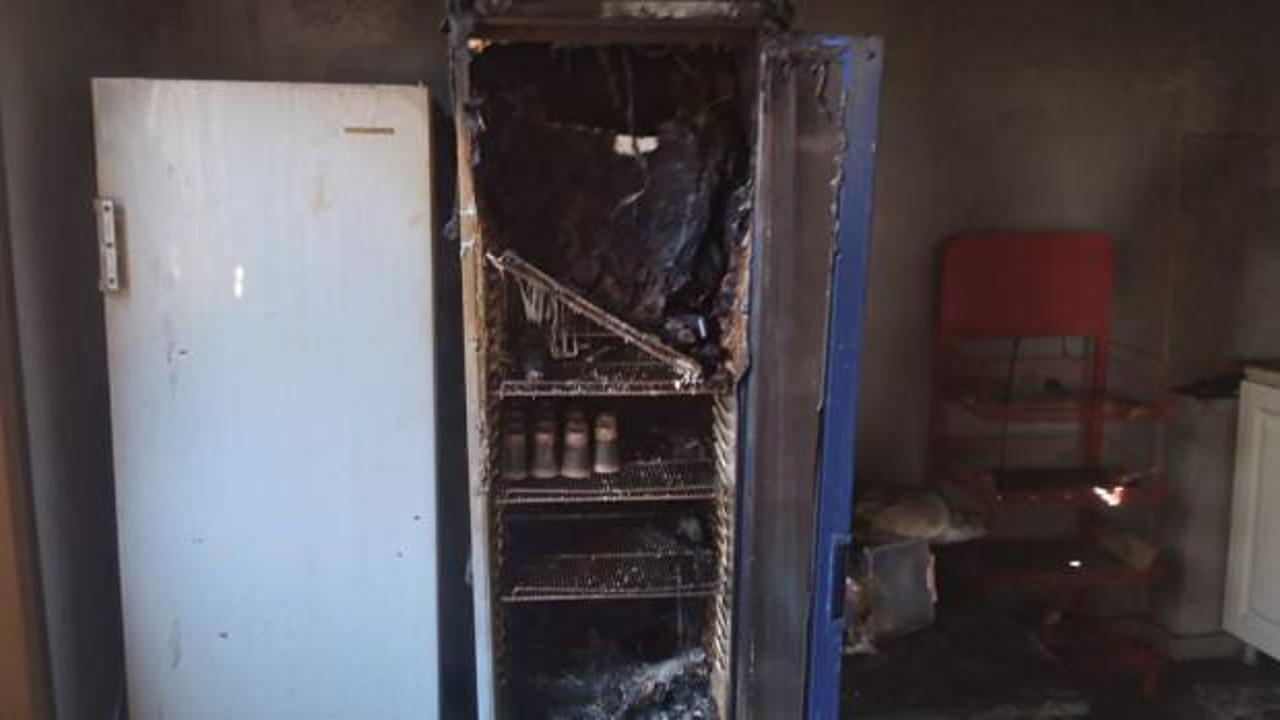 Buzdolabının patladığı iş yerinde yangın