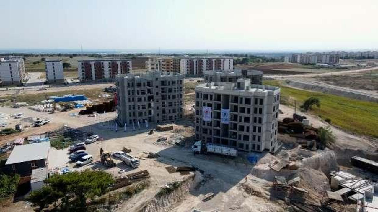 Bakan Özhaseki: Adana'mıza 21 bin 21 ev inşa edeceğiz  
