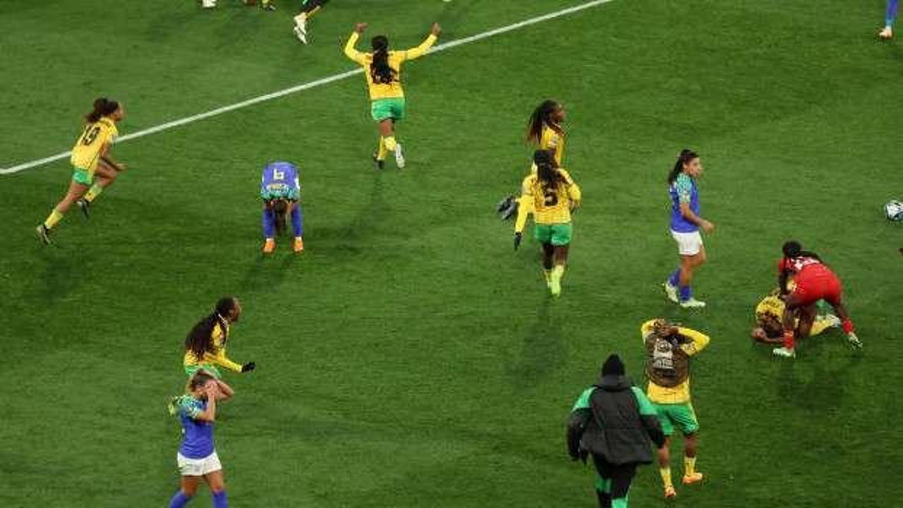 Dünya Kupası'nda Brezilya'ya şok! Jamaika son 16'da