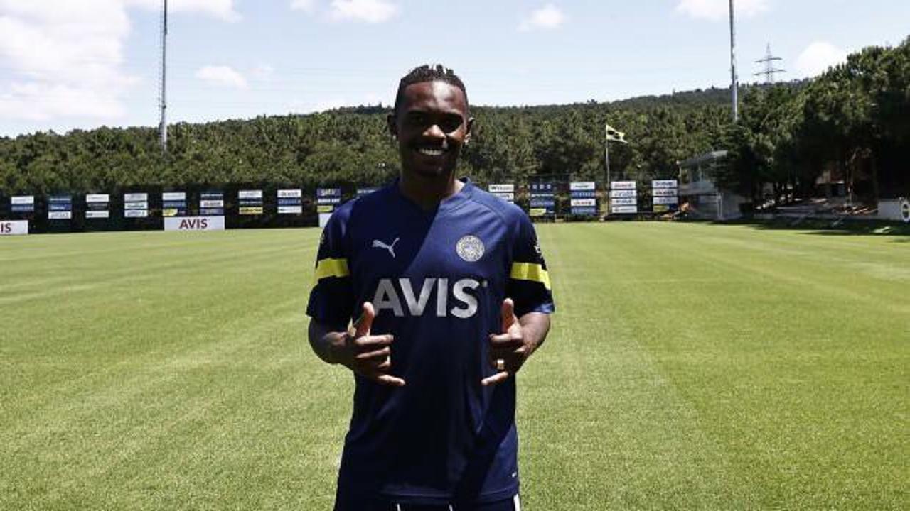 Fenerbah&ccedil;e'de s&uuml;rpriz gelişme: S&ouml;zleşmesi askıya alınabilir