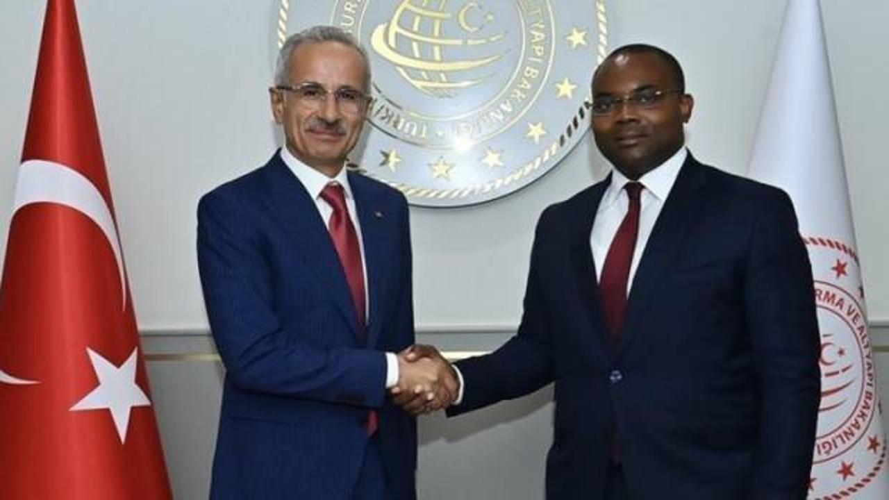 Ulaştırma ve Altyapı Bakanı Abdulkadir Uraloğlu Ekvator Gineli mevkidaşı ile görüştü