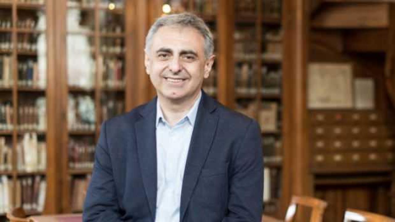 Prof. Dr. G&ouml;k&ccedil;en Orhan odasında &ouml;l&uuml; bulundu