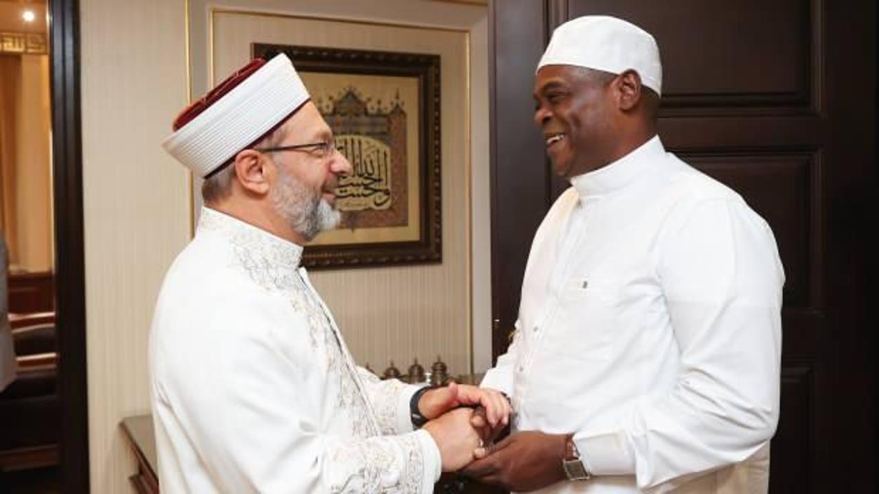 Ali Erbaş, Müslüman olan Güney Afrikalı eski rahip Richmond'u kabul etti