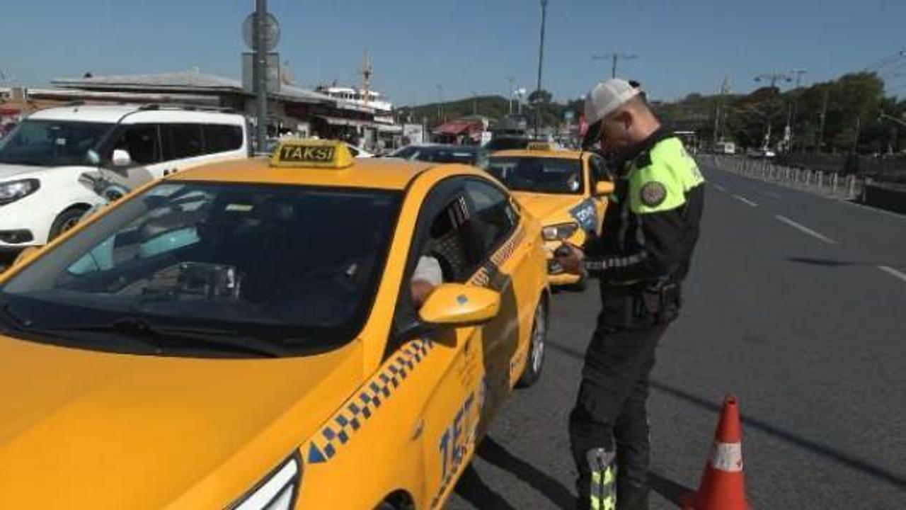 Eminönü'nde taksicilere yönelik denetim yapıldı