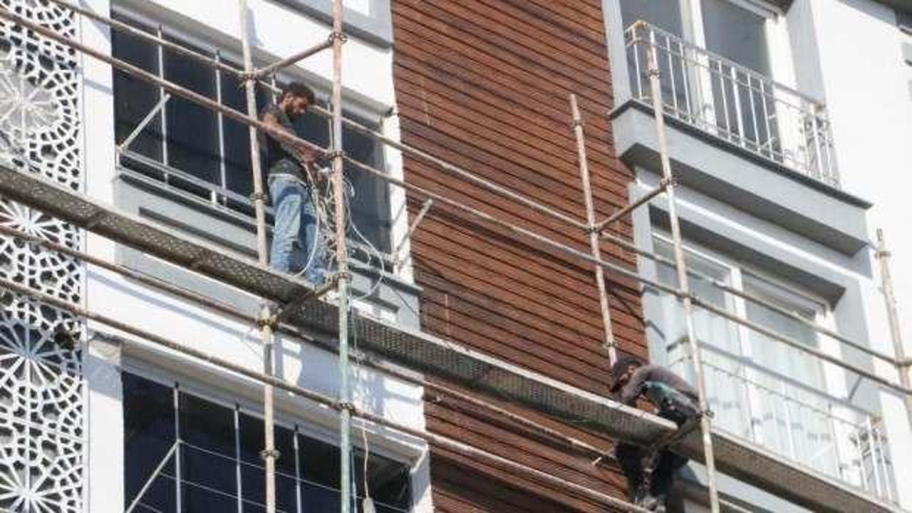 Hatay'da g&uuml;nl&uuml;ğ&uuml; bin 500 TL'ye usta bulmakta sıkıntı yaşanıyor