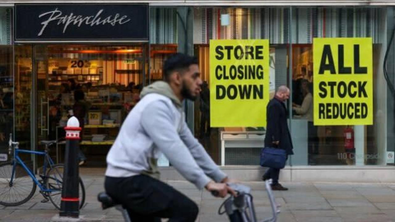 İngiltere ekonomisine yeni darbe: Altı bin mağaza kepenk indirdi