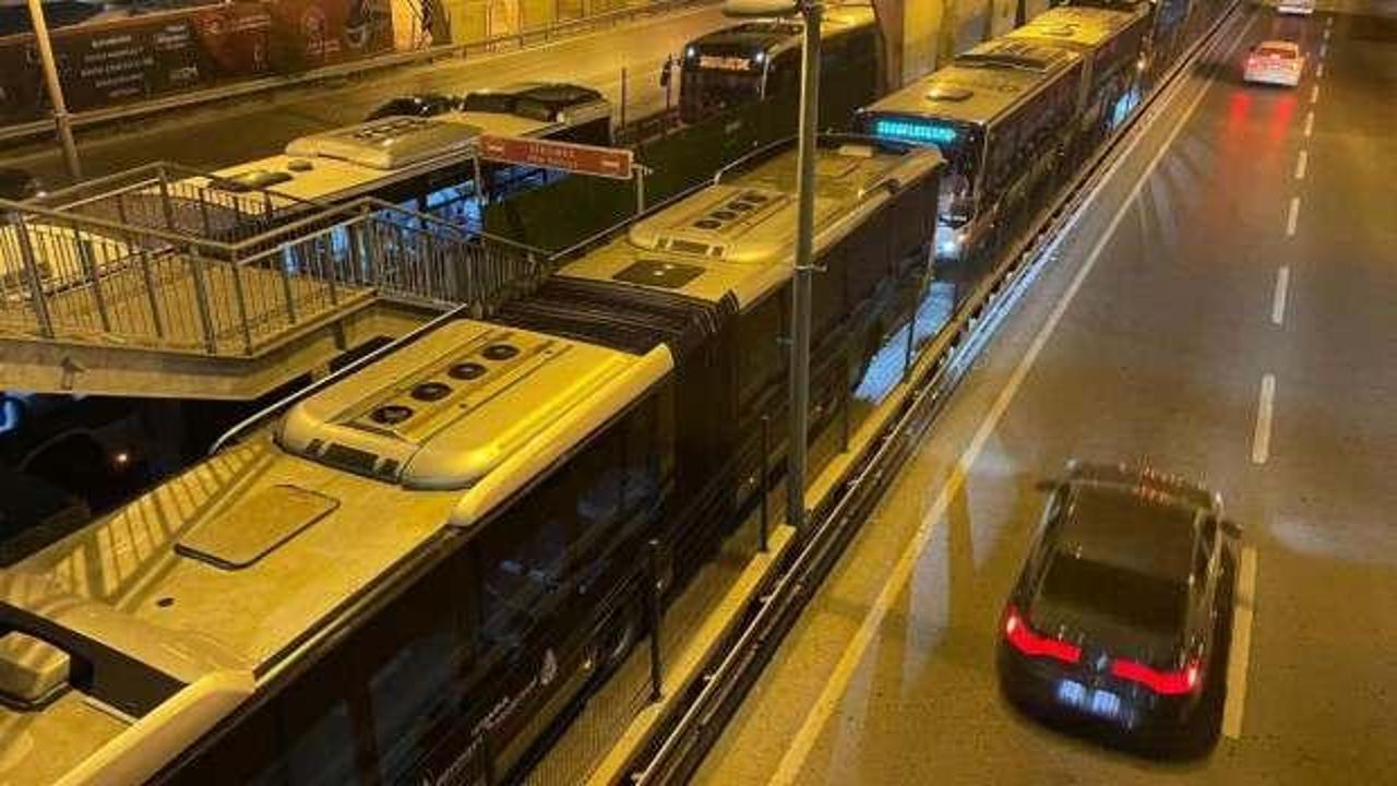 İstanbul'da yine metrobüs arızası