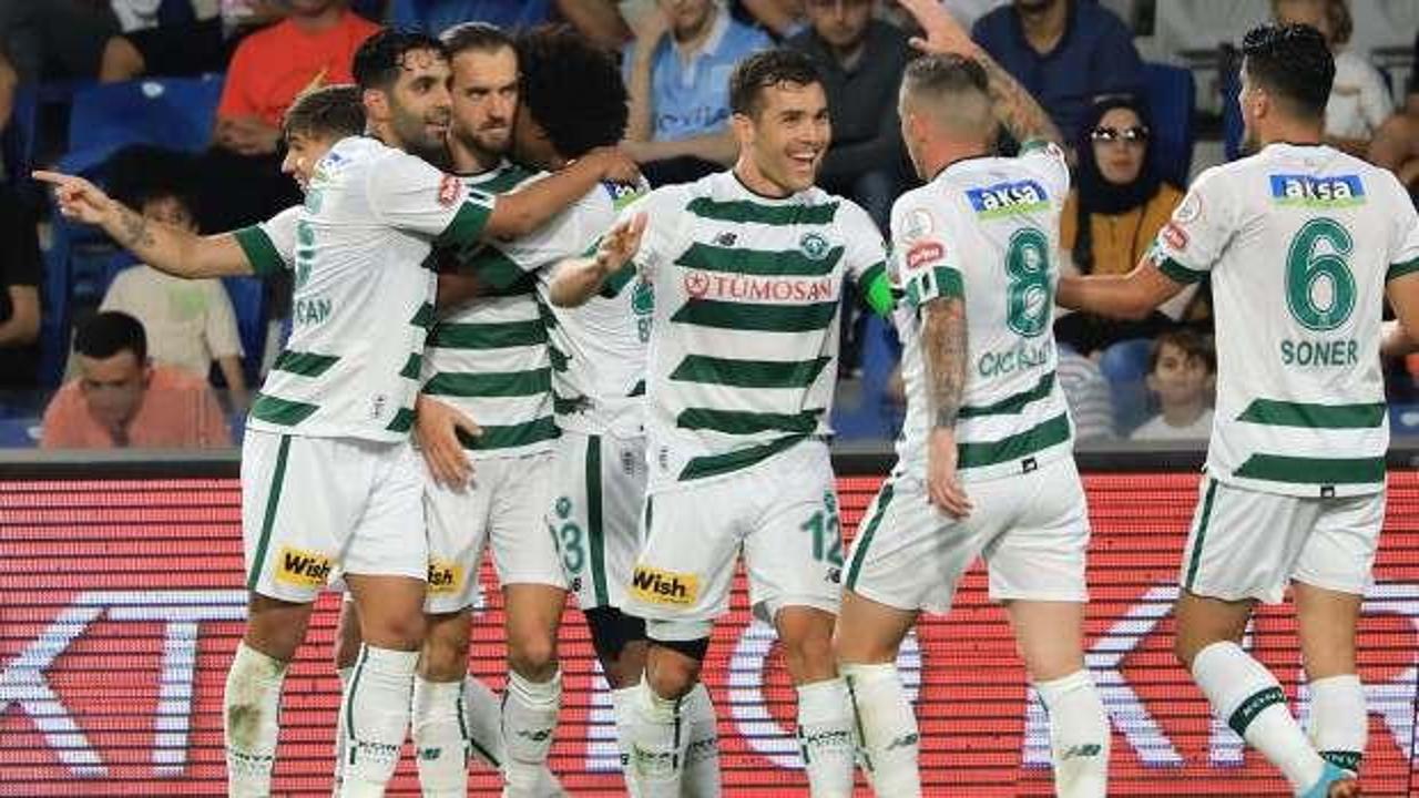 Başakşehir &ccedil;&ouml;k&uuml;şte! Bir darbe de Konya'dan