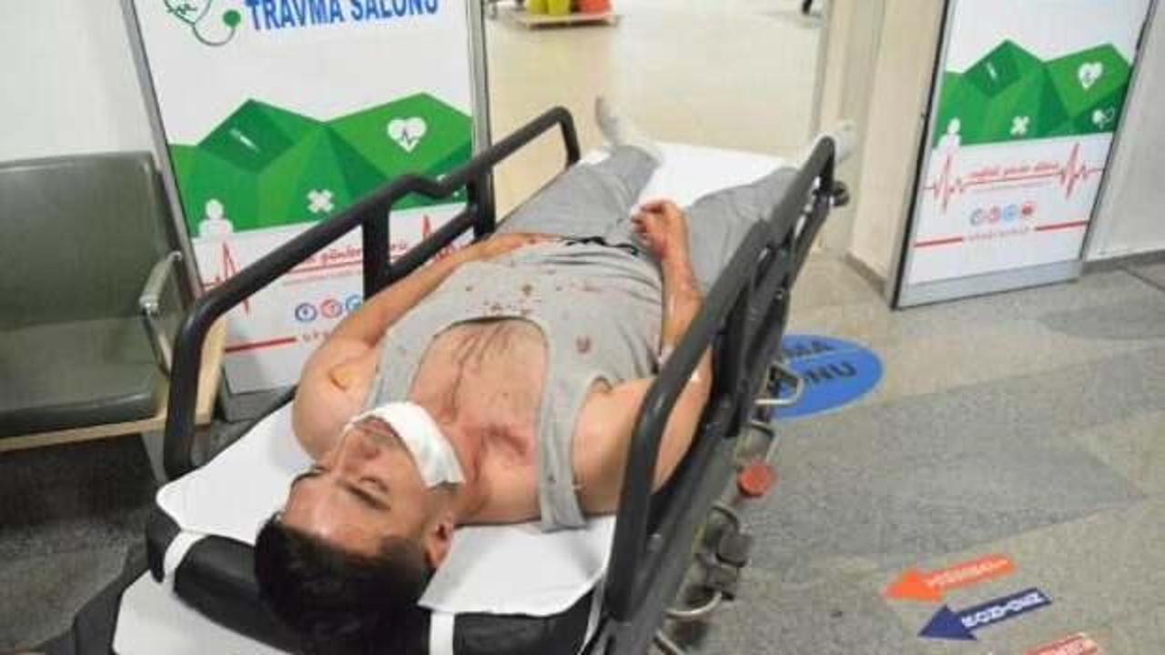 Otobüste ayağına bastığı yolcuyu darbedip, palayla yaraladı