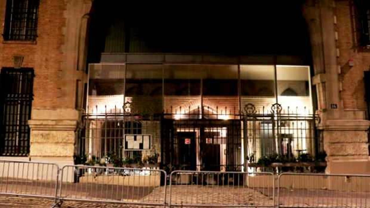 İran'ın Paris Büyükelçiliğine saldırı! Ateşe verildi